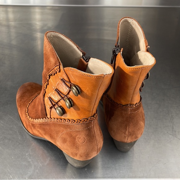 Vintage look “Anda” boots by Casta from Sundance. New in box! - Picture 5 of 8